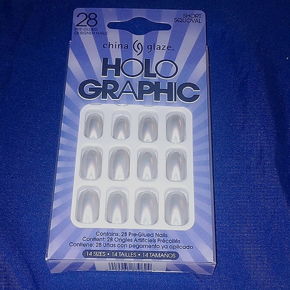 Holo graphic press on nails